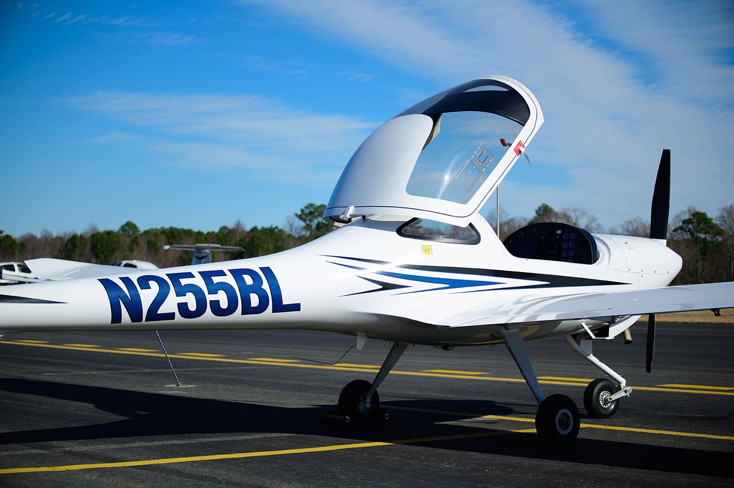 DA20-Blue-Line-Aviation airplane on tarmac at Johnson County Regional Airport