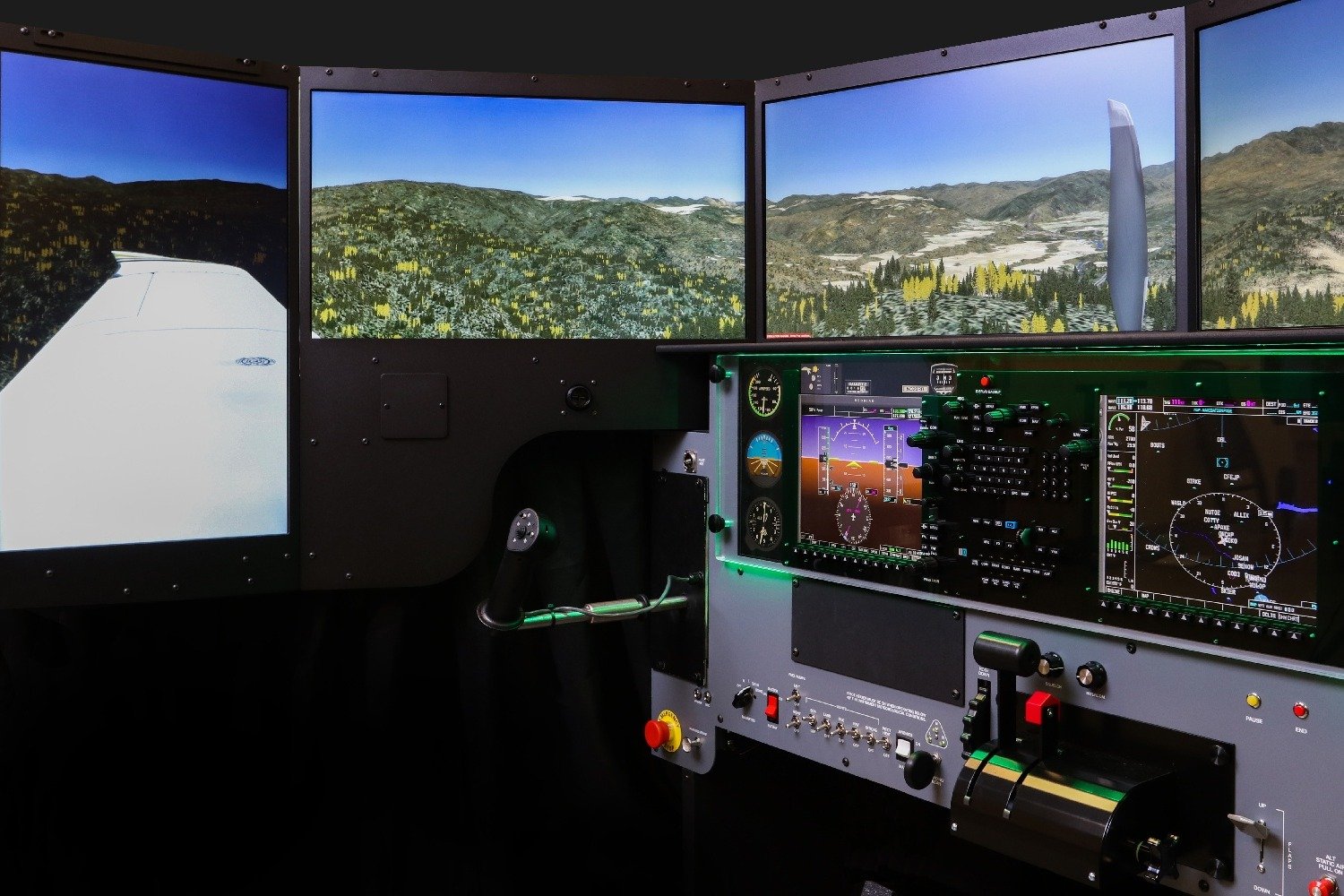 5 Benefits of Full-Flight Simulators